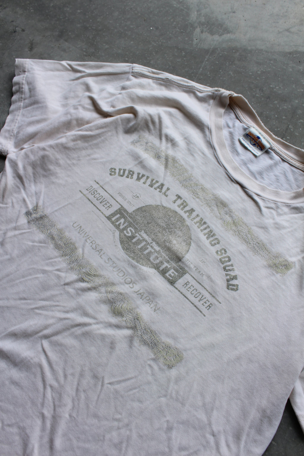Vintage 90's Universal Studios Jurassic Park Tee - L