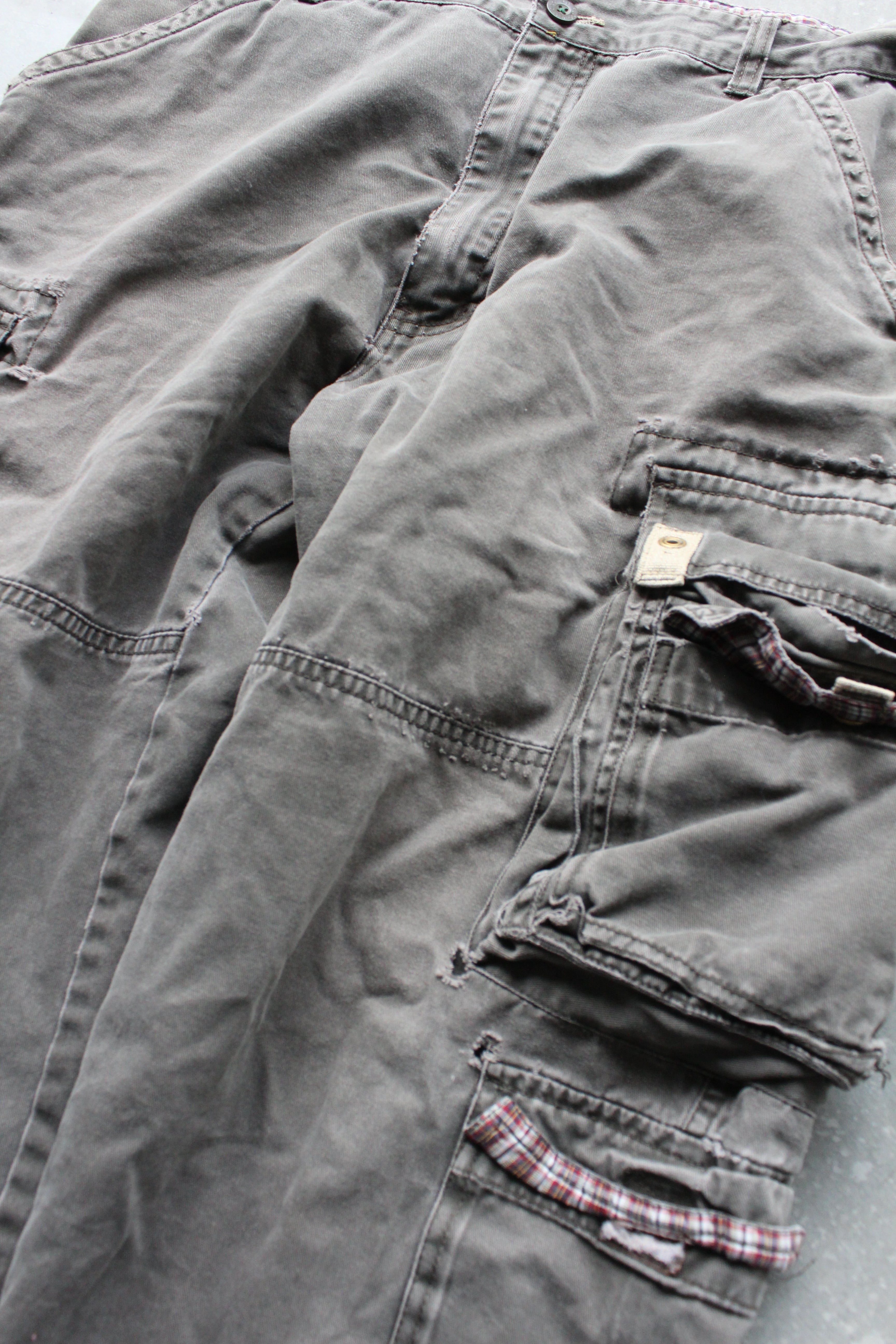 Y2K Plugg Flannel Cargo Pants - 34
