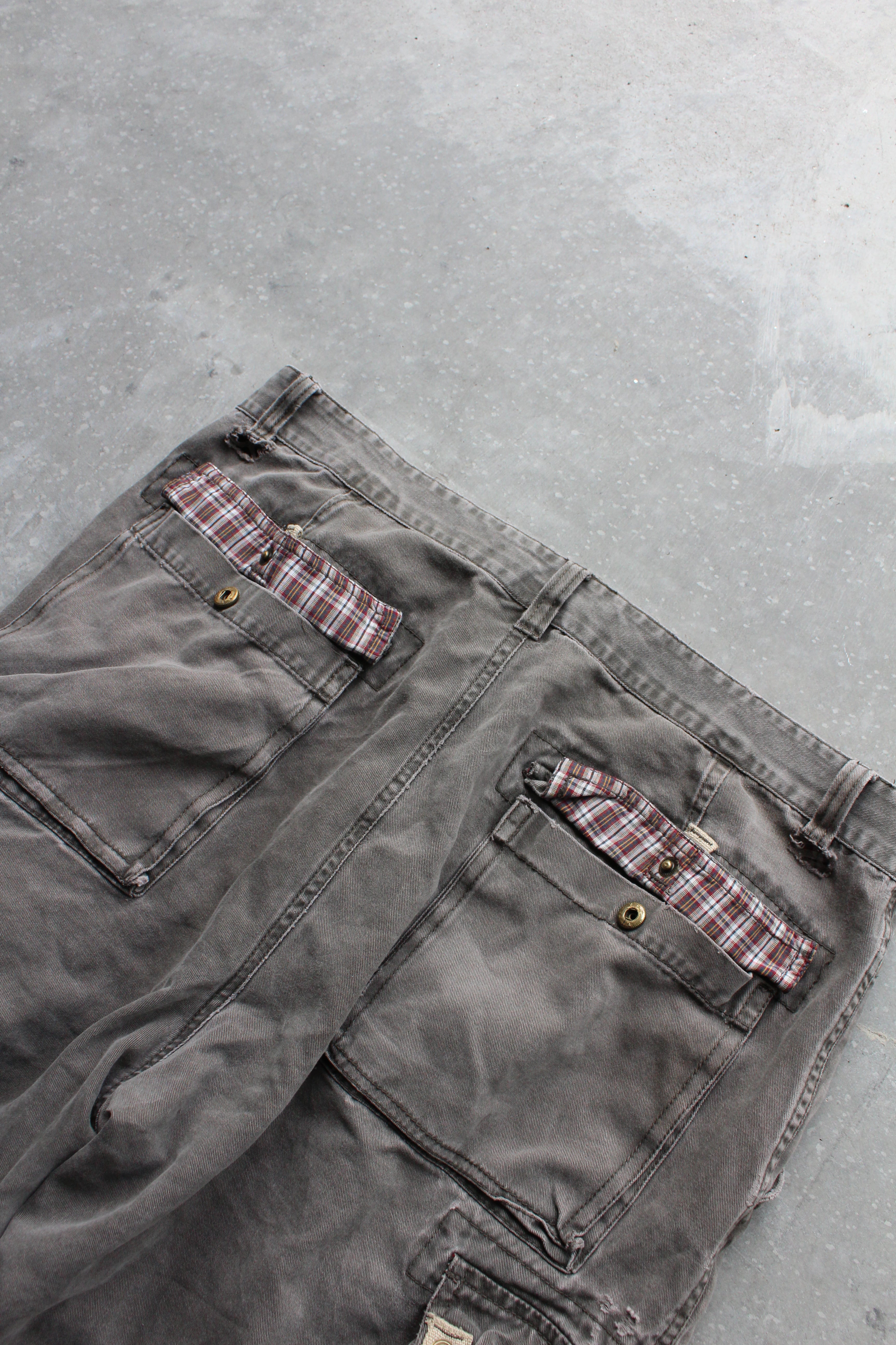 Y2K Plugg Flannel Cargo Pants - 34