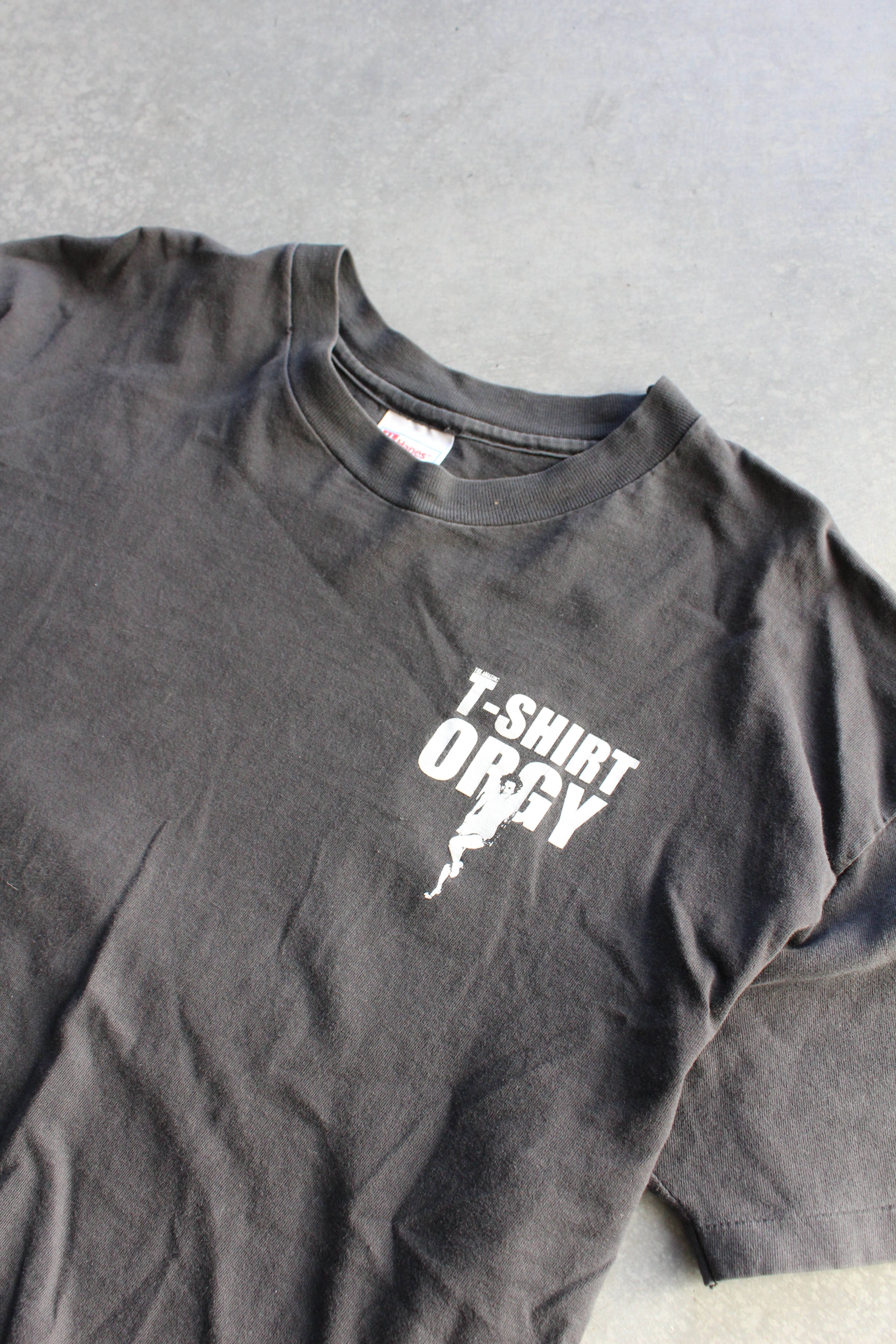 Vintage 90's Tee Shirt Orgy Tee - L