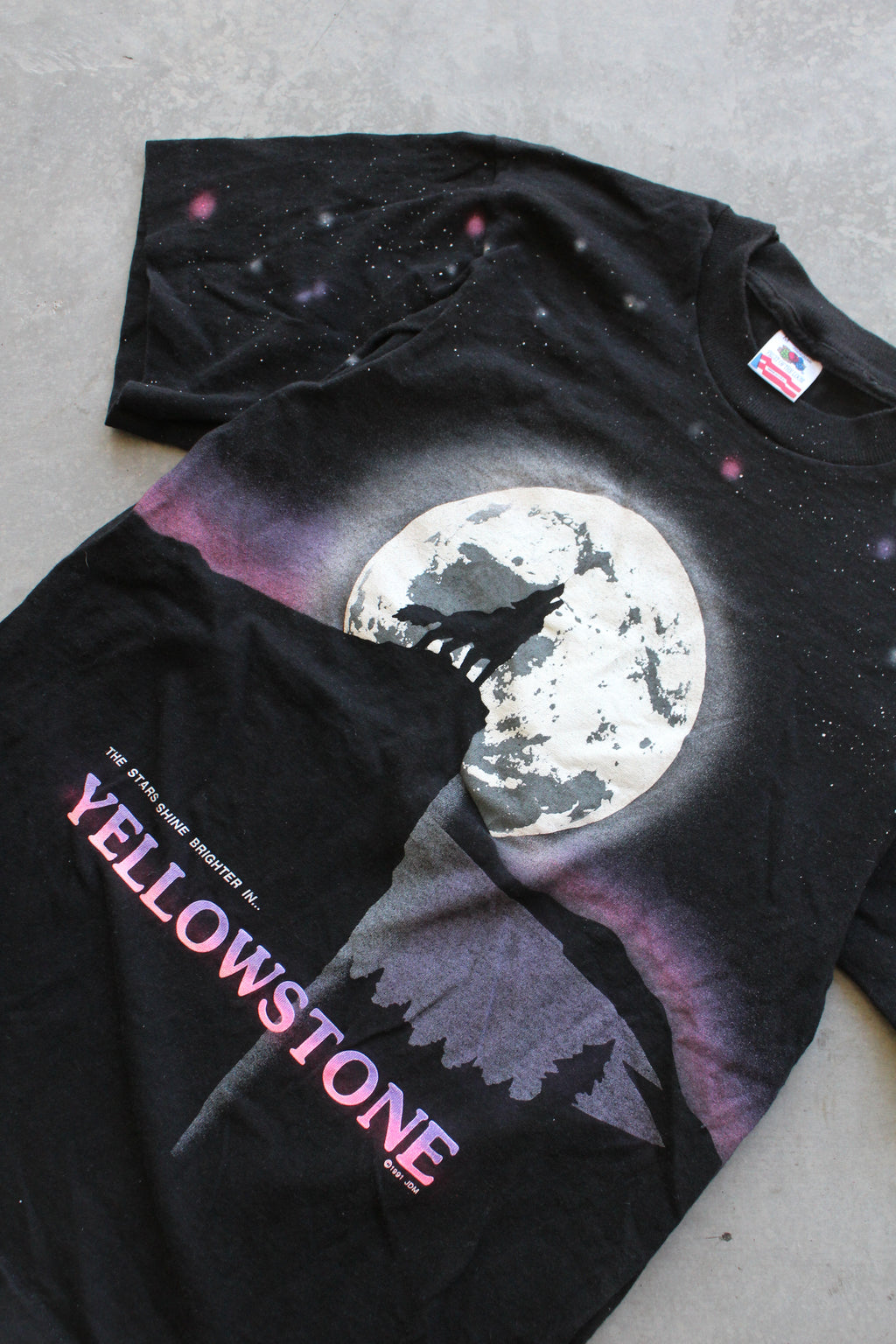 VTG 90's Yellowstone Wolf Tee AOP - M